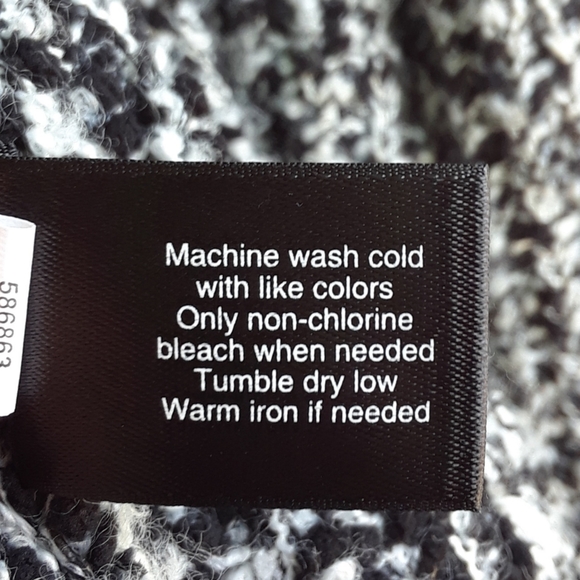 Lane Bryant Black and White Sweater - Picture 4 of 5